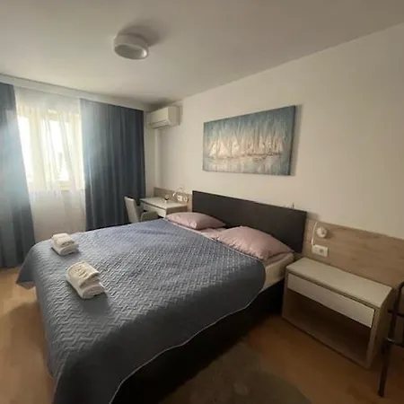 Appartement Garden Ela *