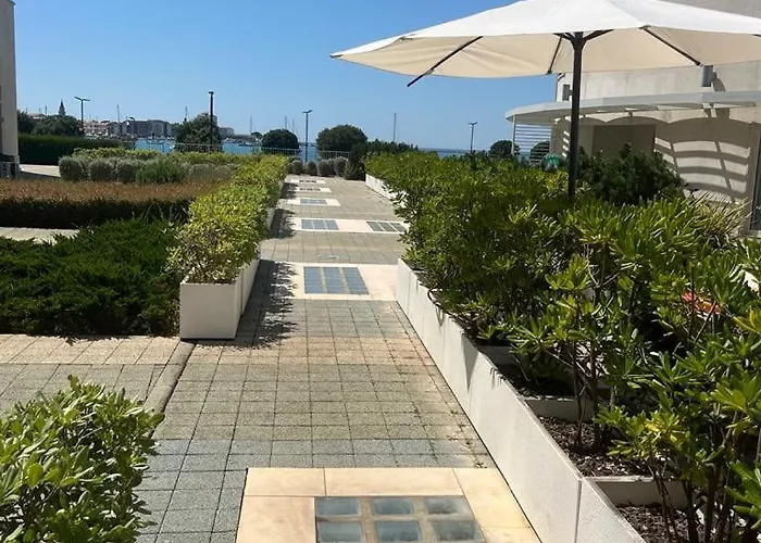 Garden Ela Umag