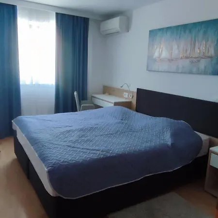 Garden Ela Apartment